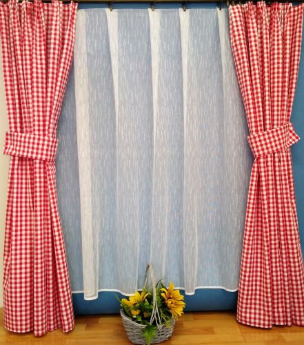 Tkaná metráž šíře 140cm červené srdíčko
